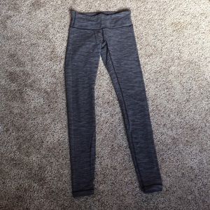 Gray patterned lululemon leggings